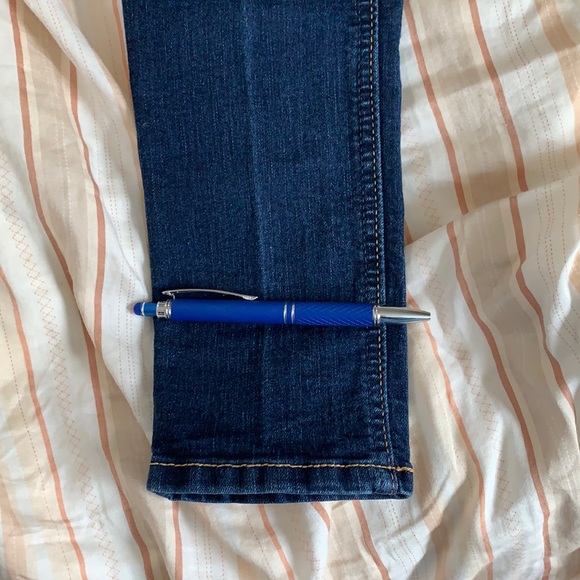 Low rise jean leggings from Hollister size 5 - Picture 3 of 4